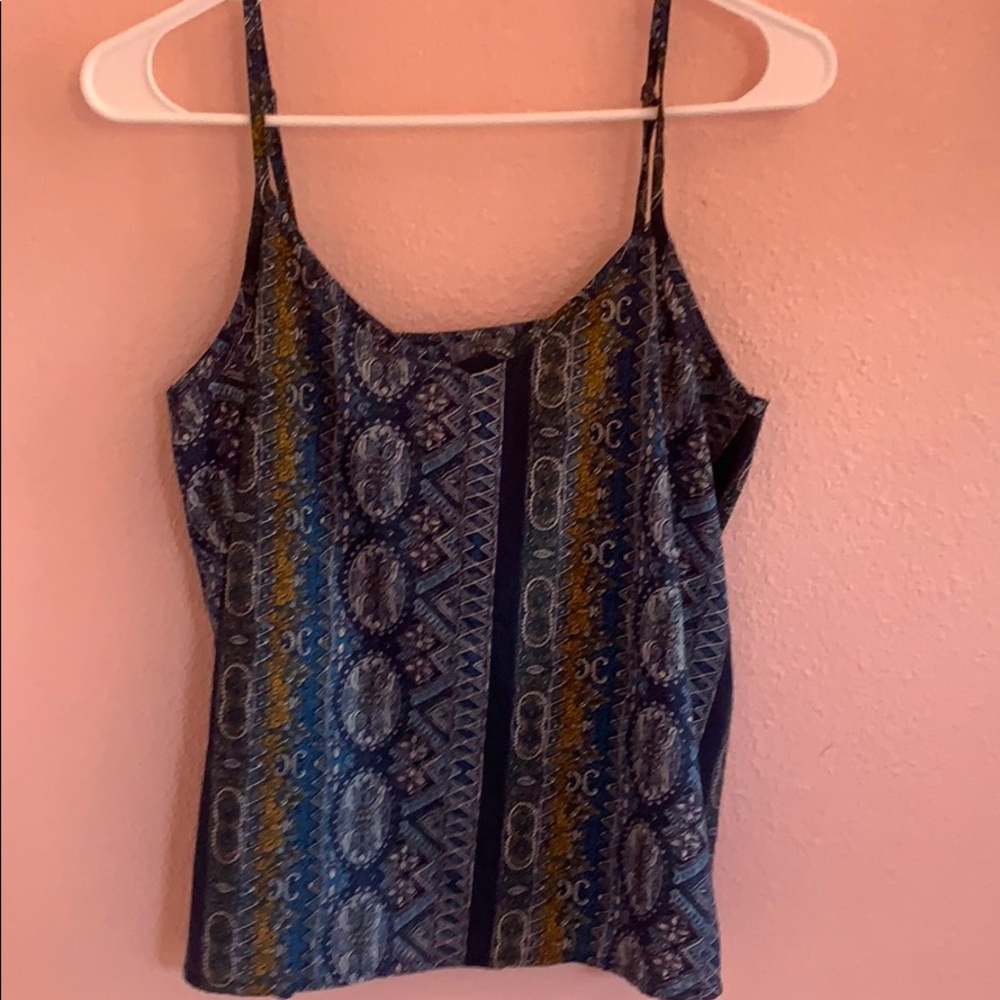 hollister tank
